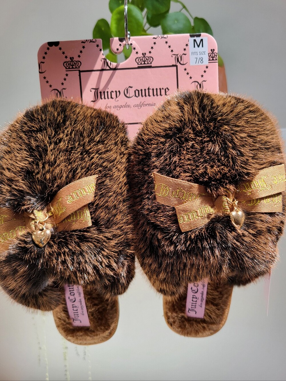 JUICY COUTURE Fuzzy Dome Snowball Globe Glam Slippers
